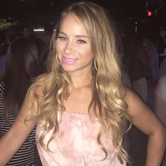 Meet your Posher, Lisa - Picture 1 of 1